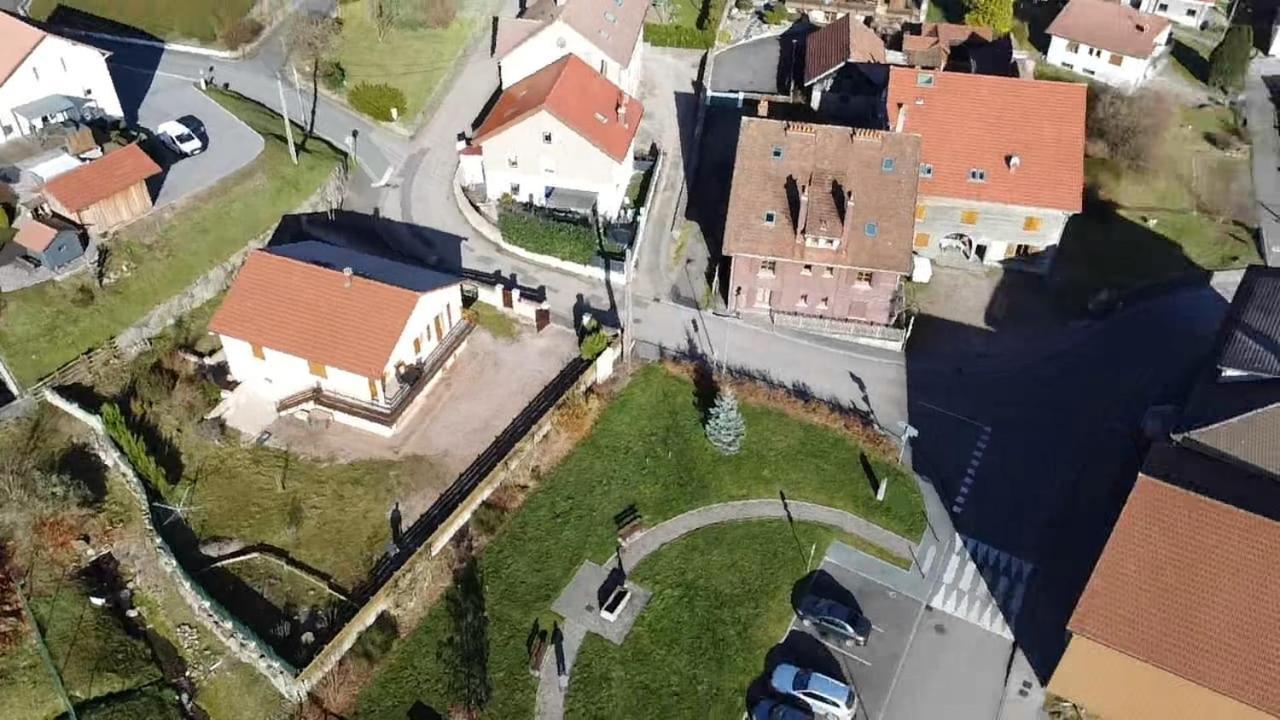 Villa Les Randogodilleurs Avec Jacuzzi A 2Kms Des Pistes Et 350M Du Theatre Du Peuple ! Bussang Esterno foto