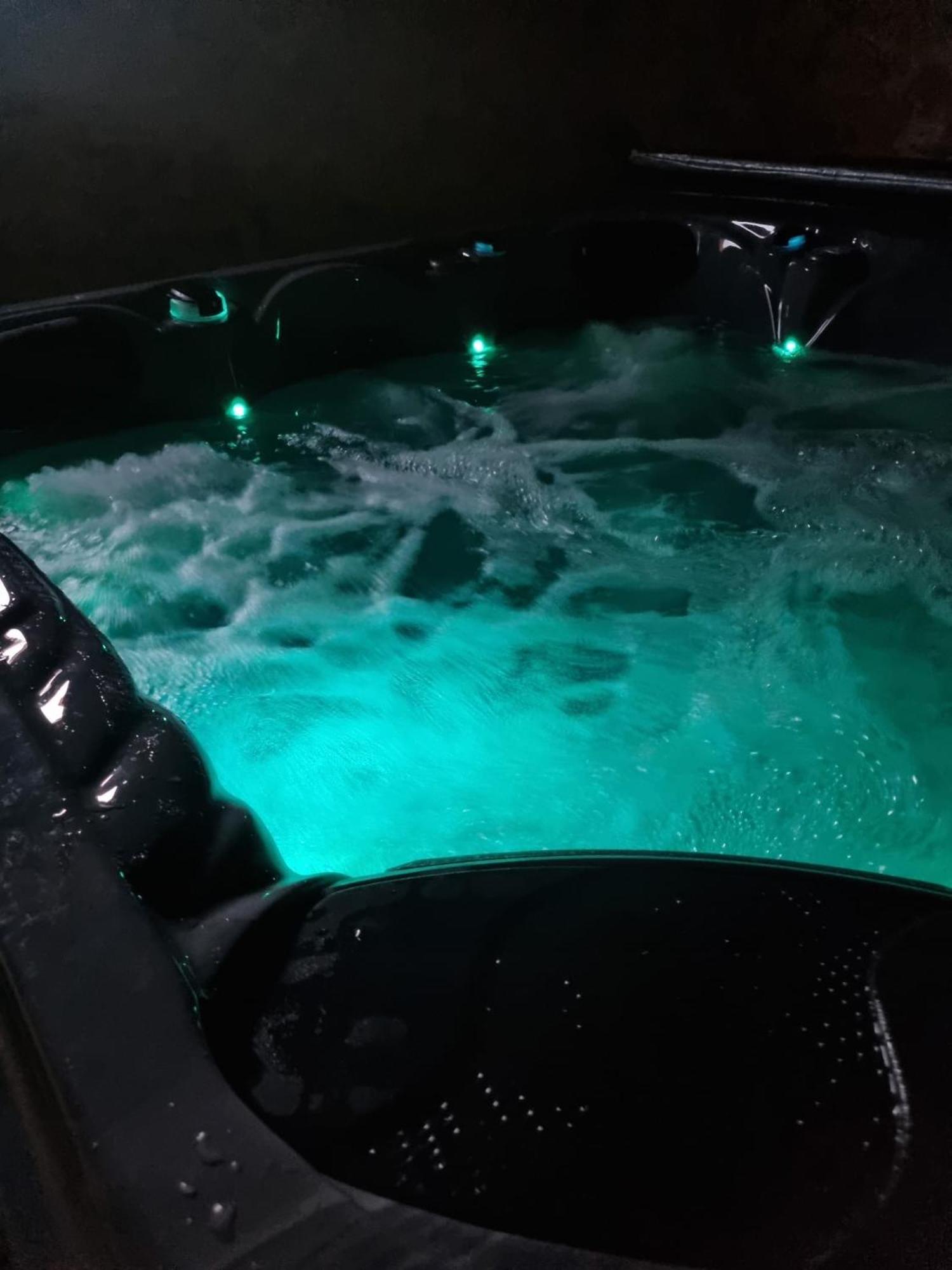 Villa Les Randogodilleurs Avec Jacuzzi A 2Kms Des Pistes Et 350M Du Theatre Du Peuple ! Bussang Esterno foto